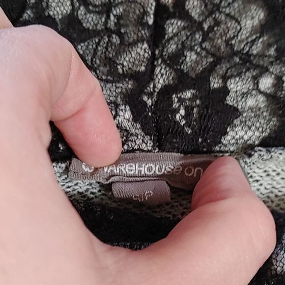 🍀3 for $25🍀Lace Detailed Pullover Sweater - Picture 3 of 3